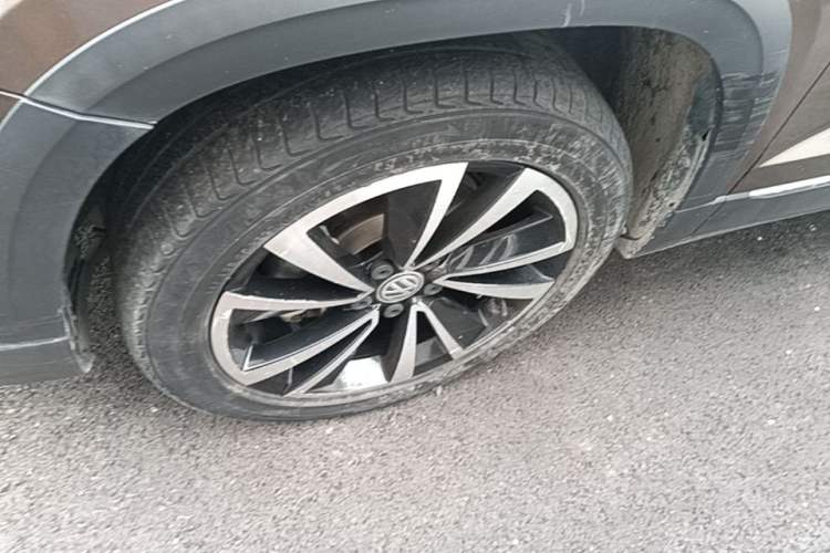 Used Volkswagen Tharu 2020 Facelift 330TSI Four-Wheel Drive Luxury PLUS Version China VI Standard Left Front Wheel Hub