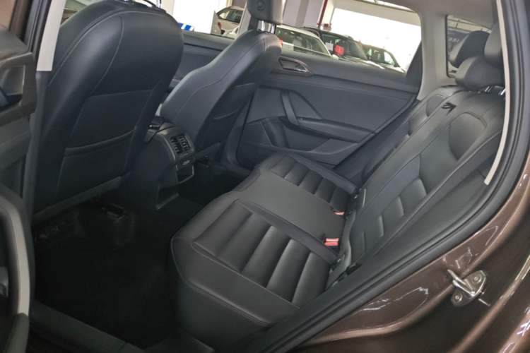 Used Volkswagen Tharu 2020 280TSI Two-Wheel Drive Luxury Edition China VI Standard Left Rear Seat