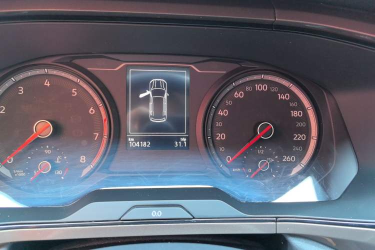 Used Volkswagen Tharu 2020 280TSI Two-Wheel Drive Comfort Edition China VI Standard Odometer Close Up