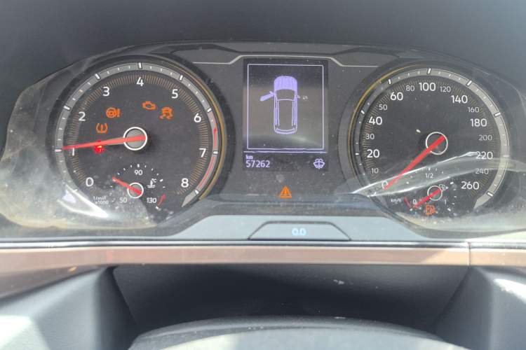 Used Volkswagen Tharu 2020 280TSI Two-Wheel Drive Luxury Edition China VI Standard Odometer Close Up