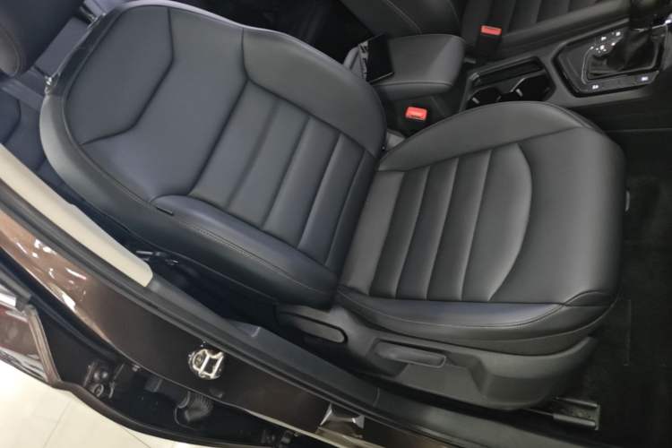 Used Volkswagen Tharu 2020 280TSI Two-Wheel Drive Luxury Edition China VI Standard Right Front Seat