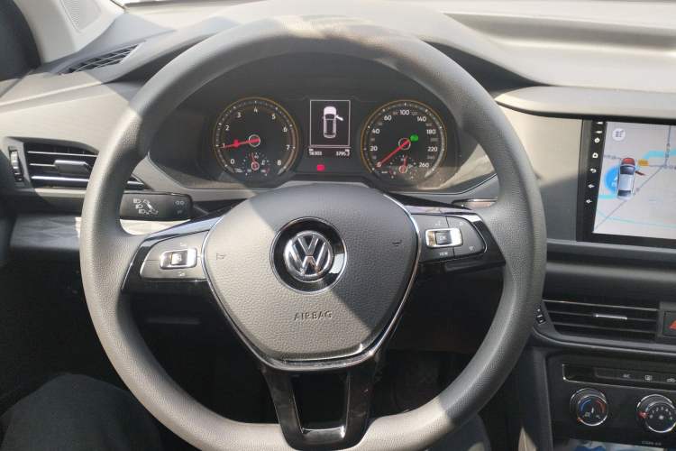 Used Volkswagen Tharu 2020 280TSI Two-Wheel Drive Trend Edition China VI Standard Steering Wheel