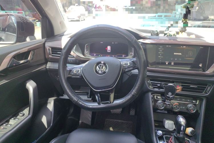 Used Volkswagen Tharu 2020 280TSI Two-Wheel Drive Luxury Plus Version China VI Standard Steering Wheel