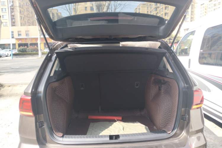 Used Volkswagen Tharu 2020 280TSI Two-Wheel Drive Trend Edition China VI Standard Trunk