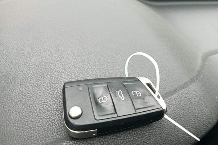 Used Volkswagen Tharu 2020 Facelift 330TSI Four-Wheel Drive Luxury PLUS Version China VI Standard Vehicle Key