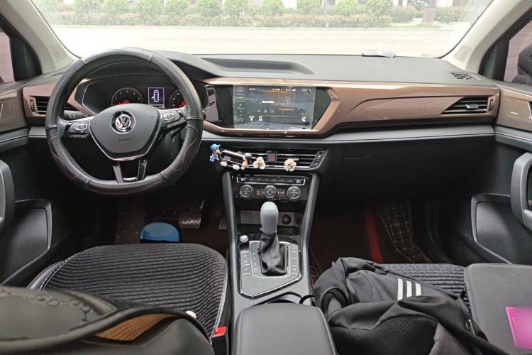 Used Volkswagen Tharu 2020 280TSI Two-Wheel Drive Luxury Edition China VI Standard Center Console