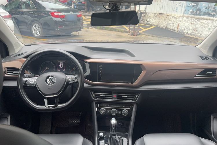 Used Volkswagen Tharu 2020 280TSI Two-Wheel Drive Luxury Edition China VI Standard Interior 3