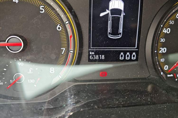 Used Volkswagen Tharu 2020 280TSI Two-Wheel Drive Luxury Edition China VI Standard Odometer Close Up