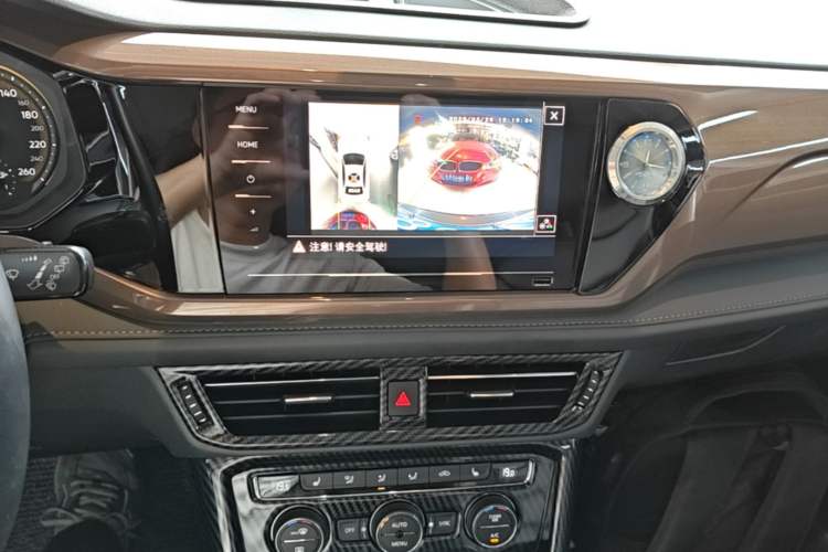 Used Volkswagen Tharu 2020 280TSI Two-Wheel Drive Luxury Plus Version China VI Standard Audio And AC Panel