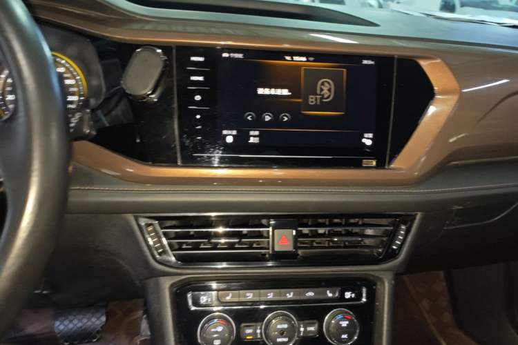 Used Volkswagen Tharu 2020 280TSI Two-Wheel Drive Luxury Edition China VI Standard Audio And AC Panel