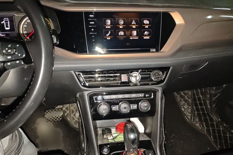 Used Volkswagen Tharu 2020 280TSI Two-Wheel Drive Luxury Edition China VI Standard Audio And AC Panel