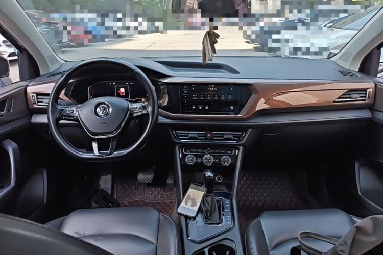 Used Volkswagen Tharu 2020 280TSI Two-Wheel Drive Luxury Edition China VI Standard Center Console