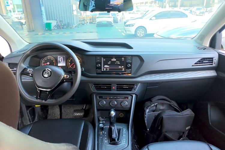 Used Volkswagen Tharu 2020 280TSI Two-Wheel Drive Trend Edition China VI Standard Center Console