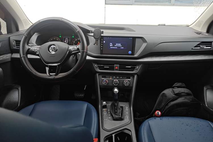 Used Volkswagen Tharu 2020 280TSI Two-Wheel Drive Trend Edition China VI Standard Center Console