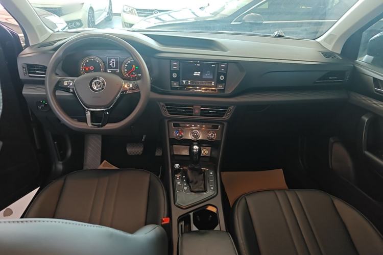 Used Volkswagen Tharu 2020 280TSI Two-Wheel Drive Trend Edition China VI Standard Center Console