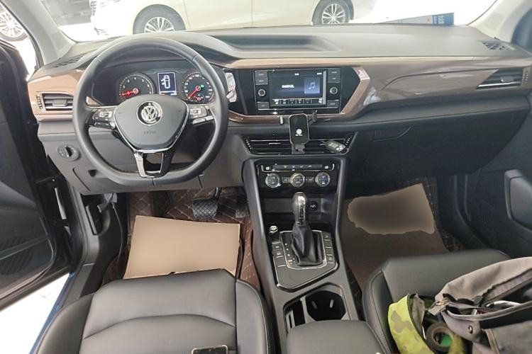 Used Volkswagen Tharu 2020 280TSI Two-Wheel Drive Comfort Edition China VI Standard Center Console