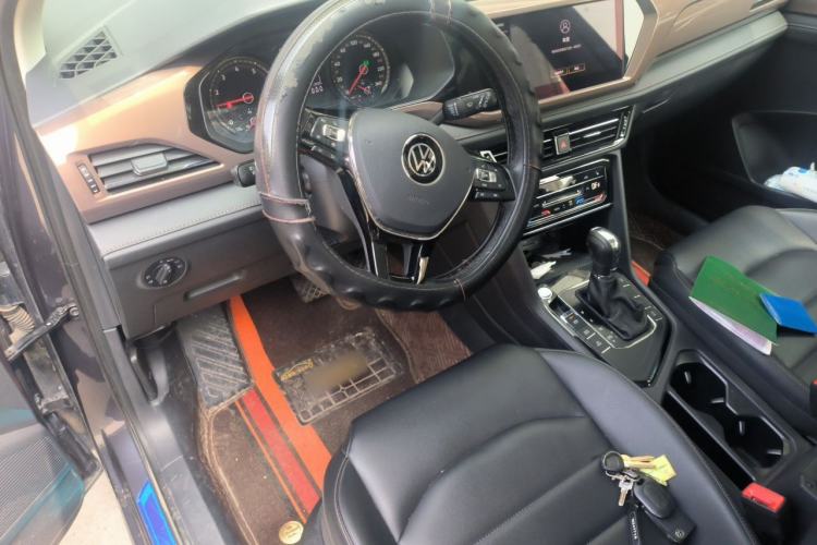 Used Volkswagen Tharu 2020 280TSI Two-Wheel Drive Luxury Edition China VI Standard Center Console