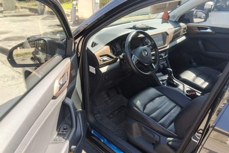 Used Volkswagen Tharu 2020 280TSI Two-Wheel Drive Comfort Edition China VI Standard Driver Seat
