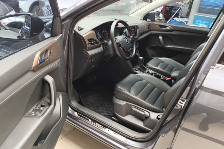 Used Volkswagen Tharu 2020 280TSI Two-Wheel Drive Luxury Edition China VI Standard Driver Seat