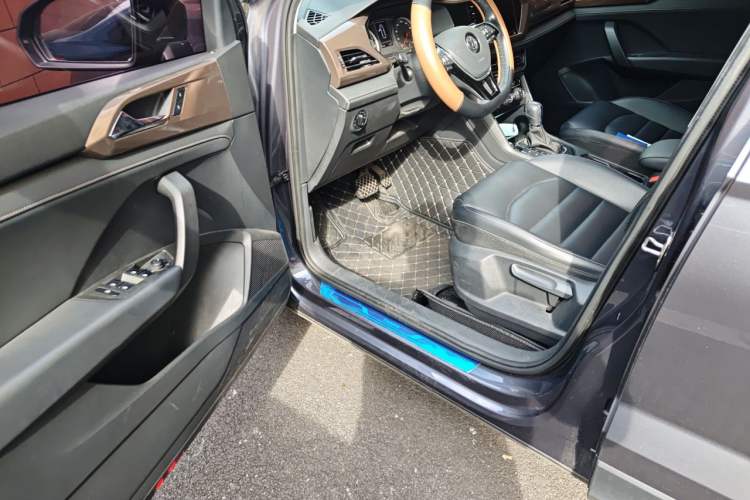 Used Volkswagen Tharu 2020 280TSI Two-Wheel Drive Luxury Edition China VI Standard Driver Seat
