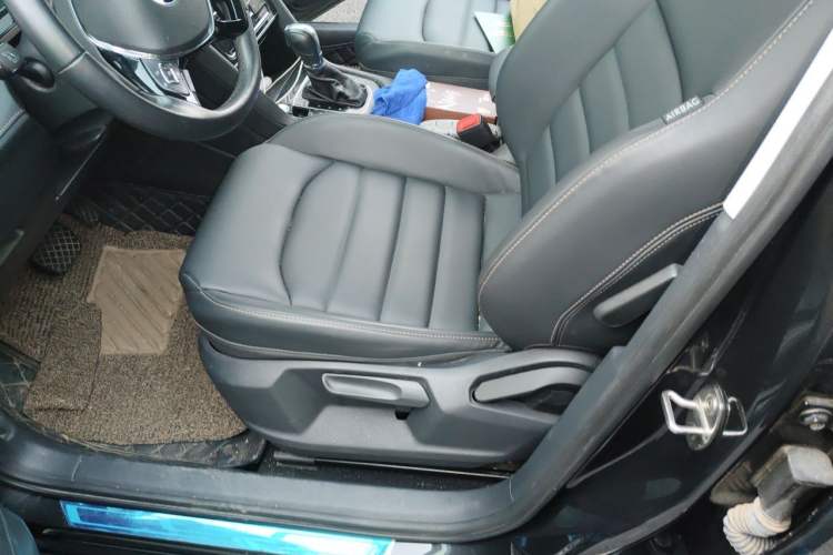 Used Volkswagen Tharu 2020 280TSI Two-Wheel Drive Trend Edition China VI Standard Driver Seat