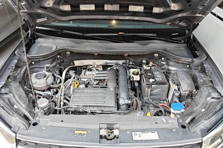 Used Volkswagen Tharu 2020 280TSI Two-Wheel Drive Luxury Plus Version China VI Standard Engine Bay