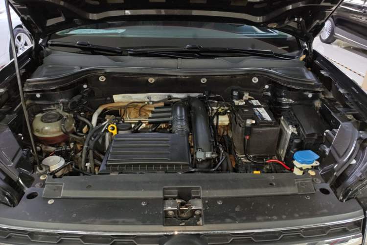 Used Volkswagen Tharu 2020 280TSI Two-Wheel Drive Luxury Edition China VI Standard Engine Bay