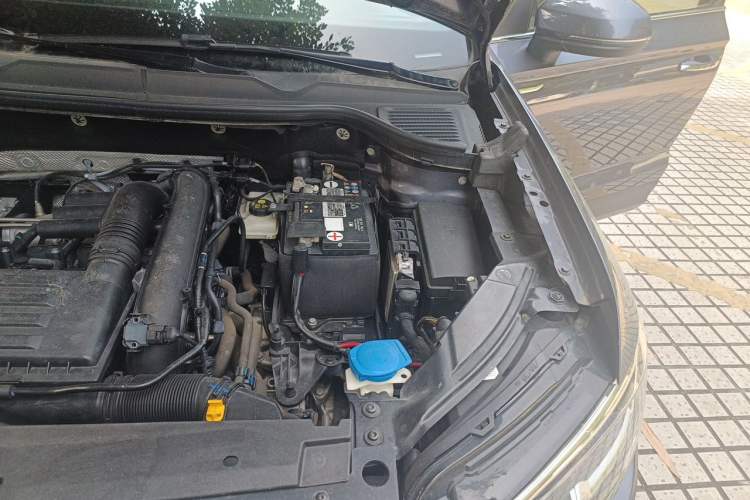 Used Volkswagen Tharu 2020 280TSI Two-Wheel Drive Luxury Plus Version China VI Standard Engine Bay Left