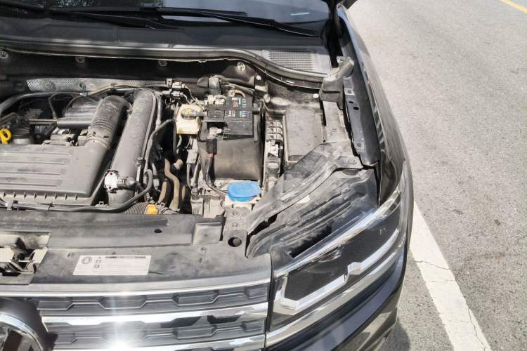 Used Volkswagen Tharu 2020 280TSI Two-Wheel Drive Luxury Edition China VI Standard Engine Bay Left