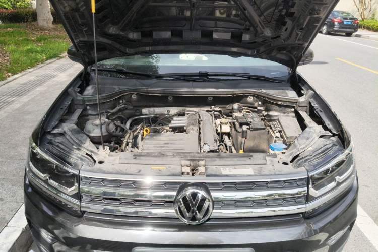 Used Volkswagen Tharu 2020 280TSI Two-Wheel Drive Luxury Edition China VI Standard Engine Bay