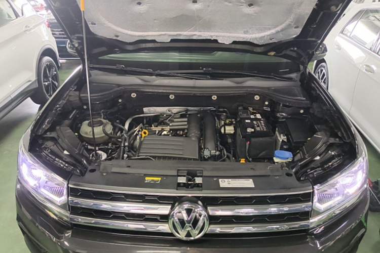 Used Volkswagen Tharu 2020 280TSI Two-Wheel Drive Luxury Plus Version China VI Standard Engine Bay