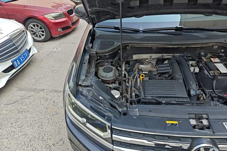 Used Volkswagen Tharu 2020 280TSI Two-Wheel Drive Luxury Edition China VI Standard Engine Bay Right