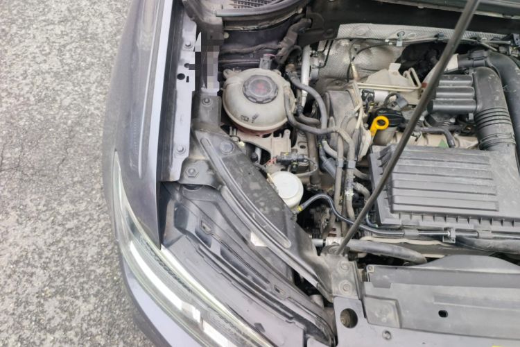 Used Volkswagen Tharu 2020 280TSI Two-Wheel Drive Luxury Edition China VI Standard Engine Bay Right