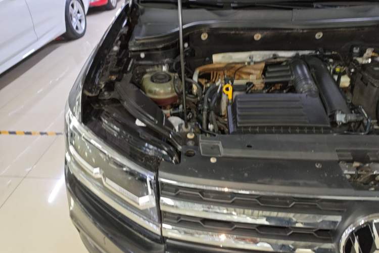 Used Volkswagen Tharu 2020 280TSI Two-Wheel Drive Luxury Edition China VI Standard Engine Bay Right