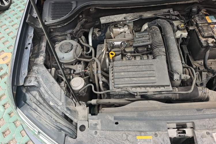 Used Volkswagen Tharu 2020 280TSI Two-Wheel Drive Luxury Edition China VI Standard Engine Bay Right