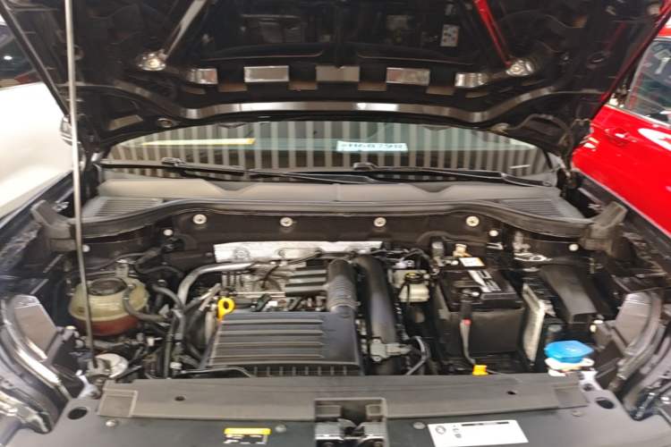 Used Volkswagen Tharu 2020 280TSI Two-Wheel Drive Trend Edition China VI Standard Engine Bay
