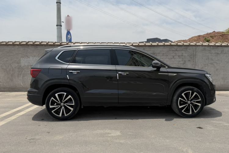Used Volkswagen Tharu 2020 280TSI Two-Wheel Drive Luxury Plus Version China VI Standard Exterior 1