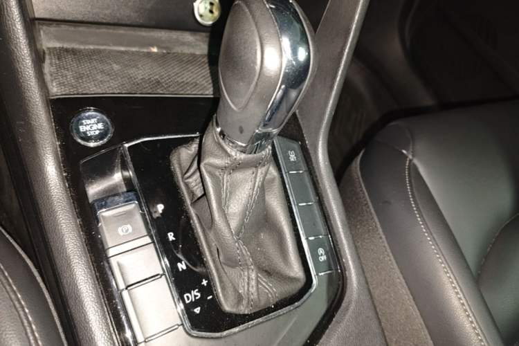Used Volkswagen Tharu 2020 280TSI Two-Wheel Drive Comfort Edition China VI Standard Gear Lever