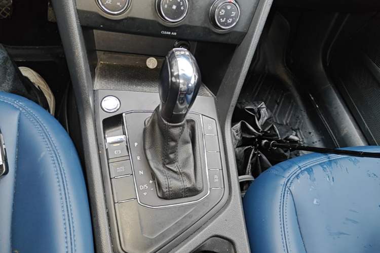 Used Volkswagen Tharu 2020 280TSI Two-Wheel Drive Trend Edition China VI Standard Gear Lever