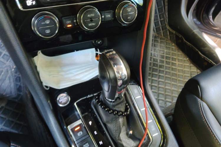 Used Volkswagen Tharu 2020 280TSI Two-Wheel Drive Luxury Plus Version China VI Standard Gear Lever