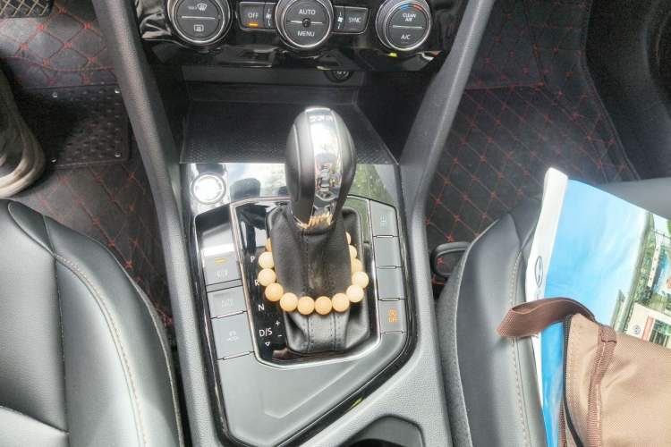 Used Volkswagen Tharu 2020 280TSI Two-Wheel Drive Luxury Edition China VI Standard Gear Lever