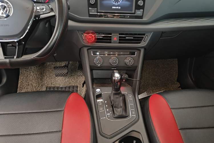 Used Volkswagen Tharu 2020 280TSI Two-Wheel Drive Trend Edition China VI Standard Gear Lever