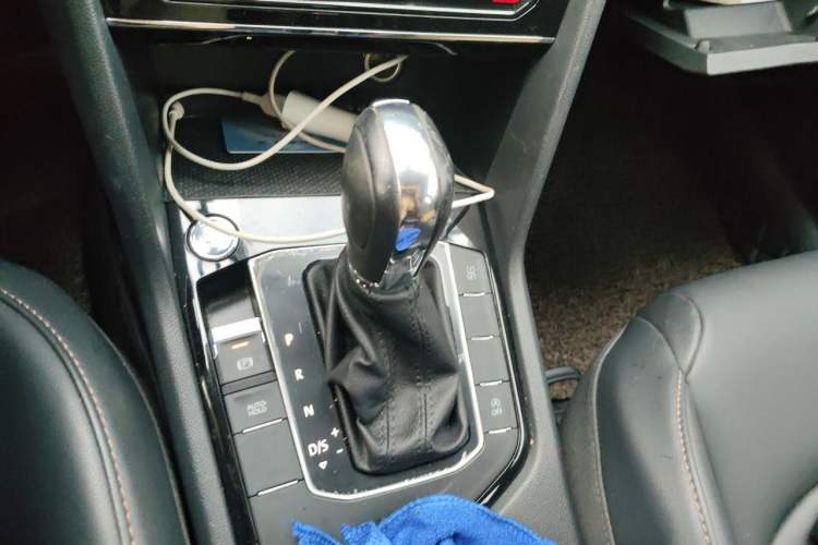 Used Volkswagen Tharu 2020 280TSI Two-Wheel Drive Trend Edition China VI Standard Gear Lever
