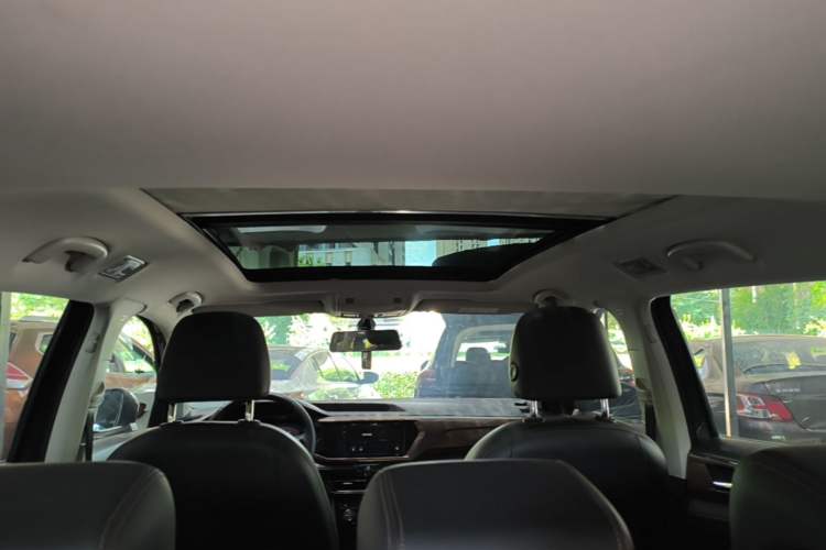 Used Volkswagen Tharu 2020 Revised Version 330TSI Four-Wheel Drive Flagship Edition China VI Headliner
