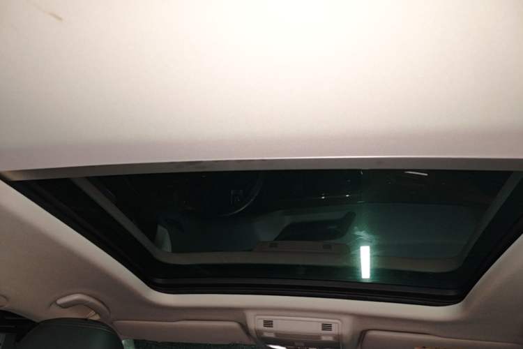 Used Volkswagen Tharu 2020 280TSI Two-Wheel Drive Comfort Edition China VI Standard Headliner