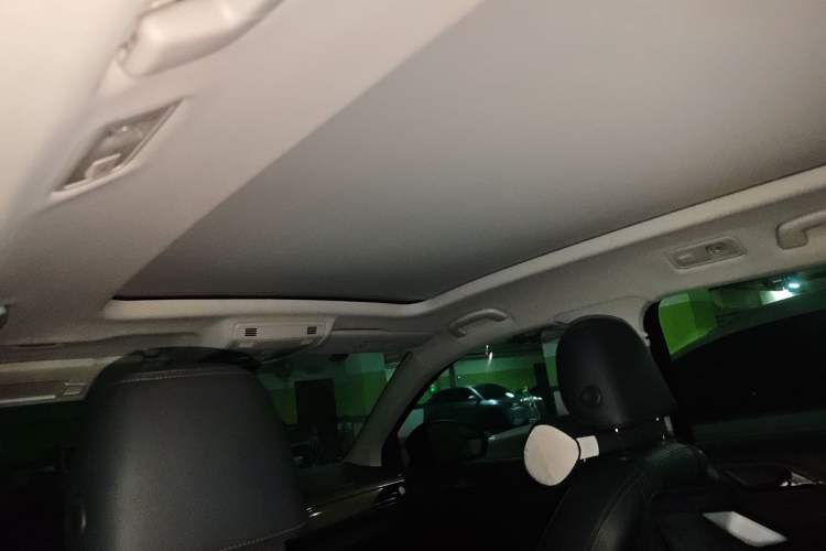 Used Volkswagen Tharu 2020 280TSI Two-Wheel Drive Luxury Edition China VI Standard Headliner
