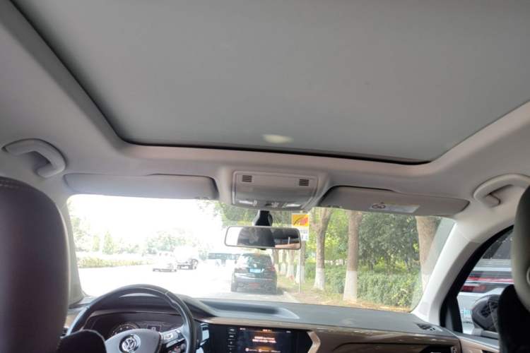Used Volkswagen Tharu 2020 280TSI Two-Wheel Drive Luxury Plus Version China VI Standard Headliner