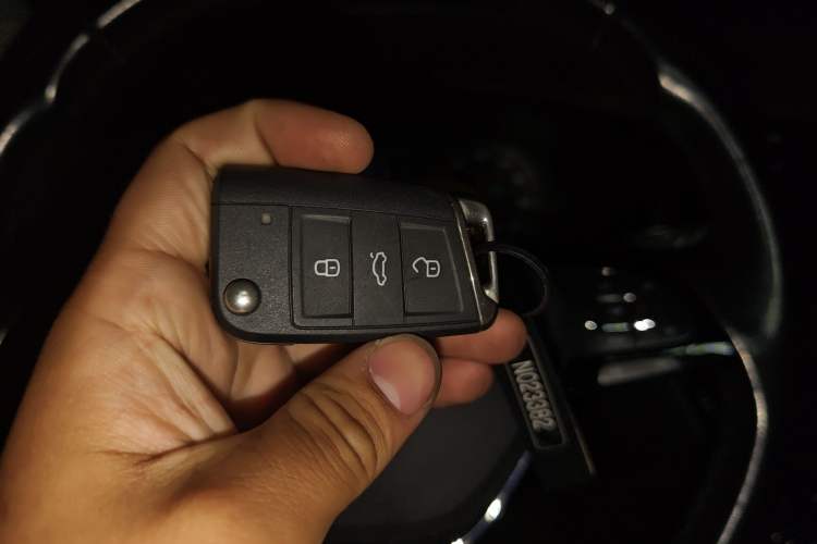 Used Volkswagen Tharu 2020 280TSI Two-Wheel Drive Luxury Edition China VI Standard Interior 1