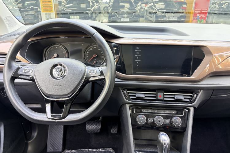 Used Volkswagen Tharu 2020 280TSI Two-Wheel Drive Luxury Plus Version China VI Standard Interior 2