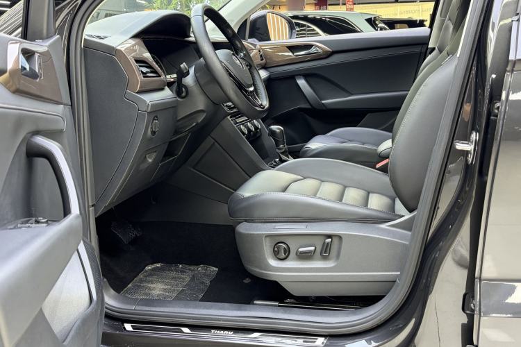 Used Volkswagen Tharu 2020 280TSI Two-Wheel Drive Luxury Plus Version China VI Standard Interior 5